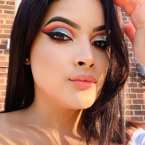 Meet your Posher, Nayeli